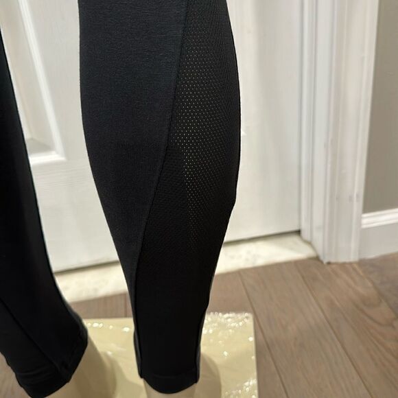ADIDAS WOMEN’S SPORTSWEAR. - Picture 6 of 11